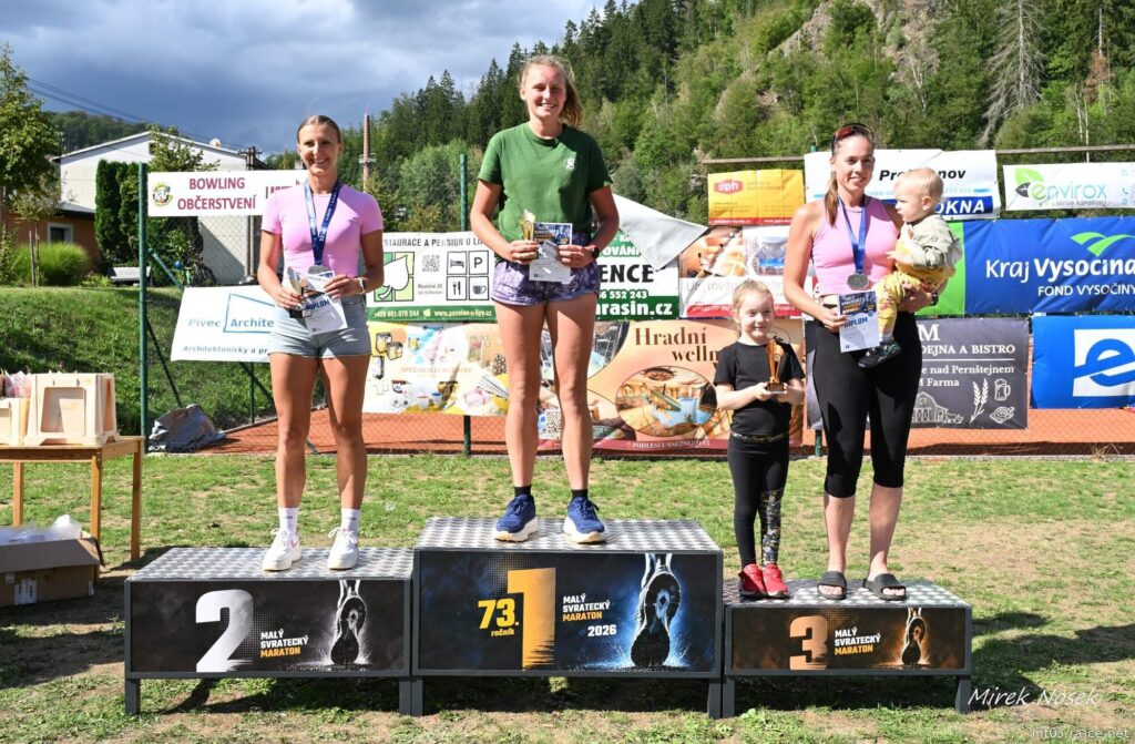 Soňa Mihulová na stupních vítězů Malého svrateckého maratonu